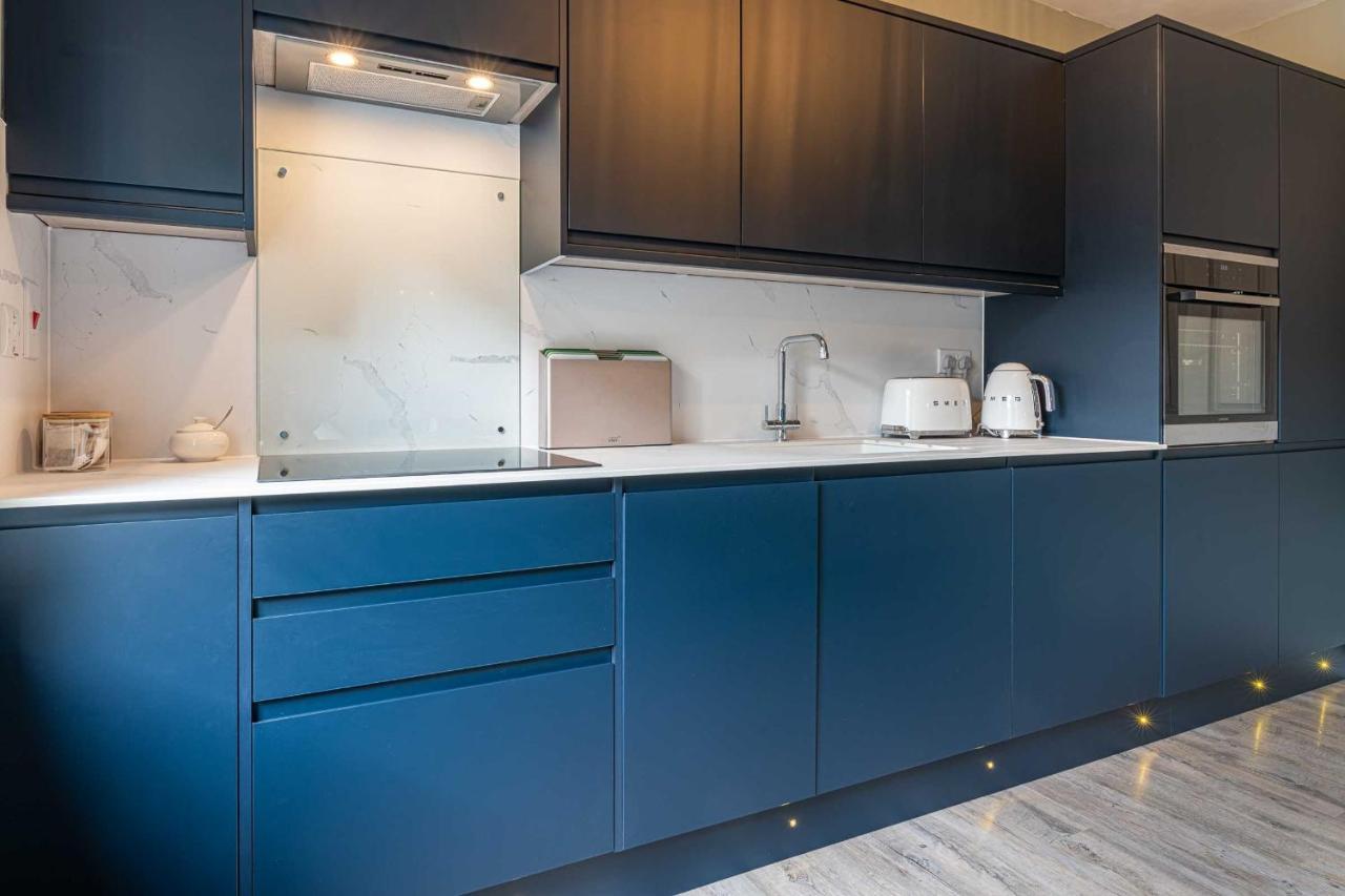 Beautiful Modern 1 Bedroom Apartment, City Centre Bath Zewnętrze zdjęcie